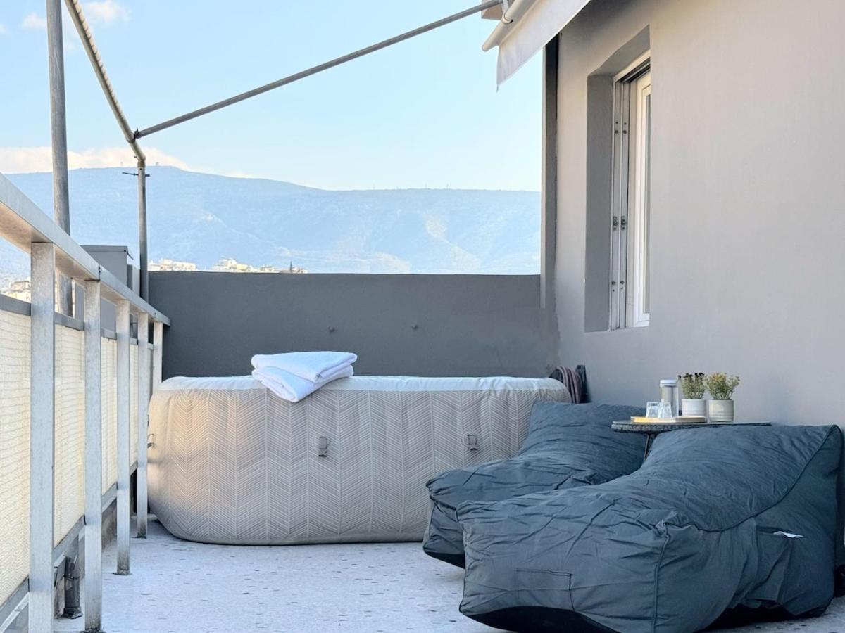 Lovely Apt W/Heated Jacuzzi &Full Acropolis View Athens Exterior photo