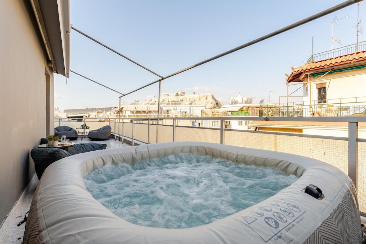 Lovely Apt W/Heated Jacuzzi &Full Acropolis View Athens Exterior photo