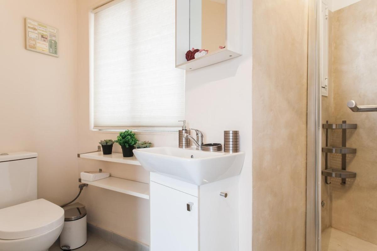 Lovely Apt W/Heated Jacuzzi &Full Acropolis View Athens Exterior photo