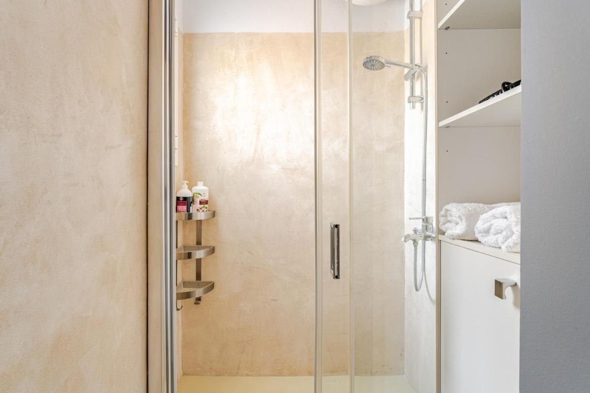 Lovely Apt W/Heated Jacuzzi &Full Acropolis View Athens Exterior photo