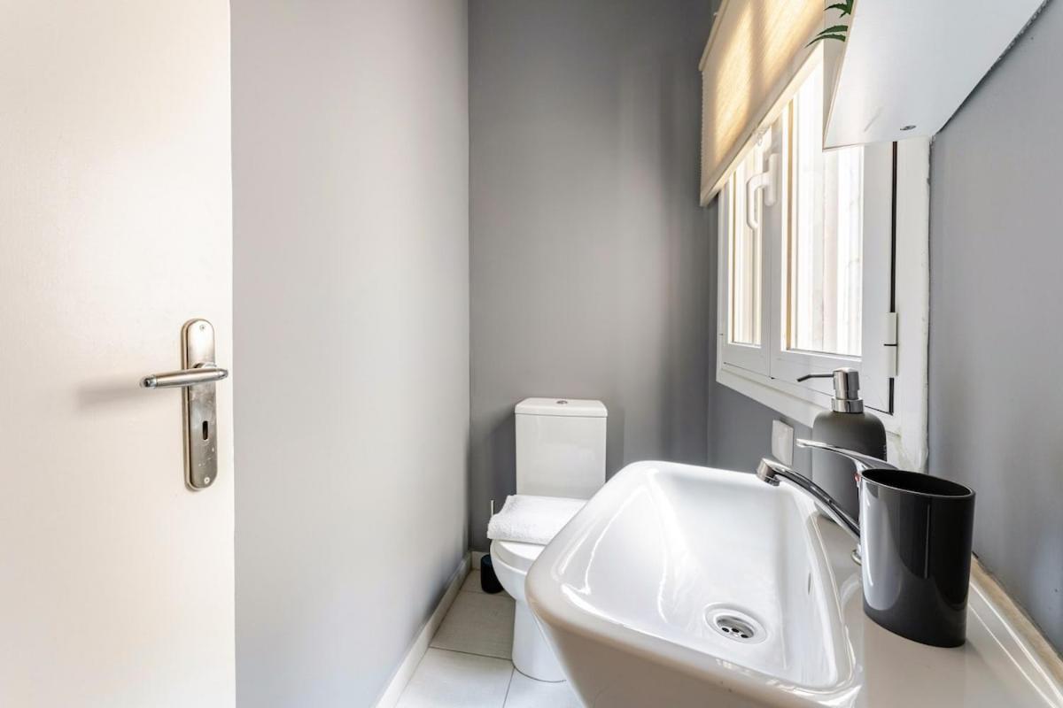 Lovely Apt W/Heated Jacuzzi &Full Acropolis View Athens Exterior photo