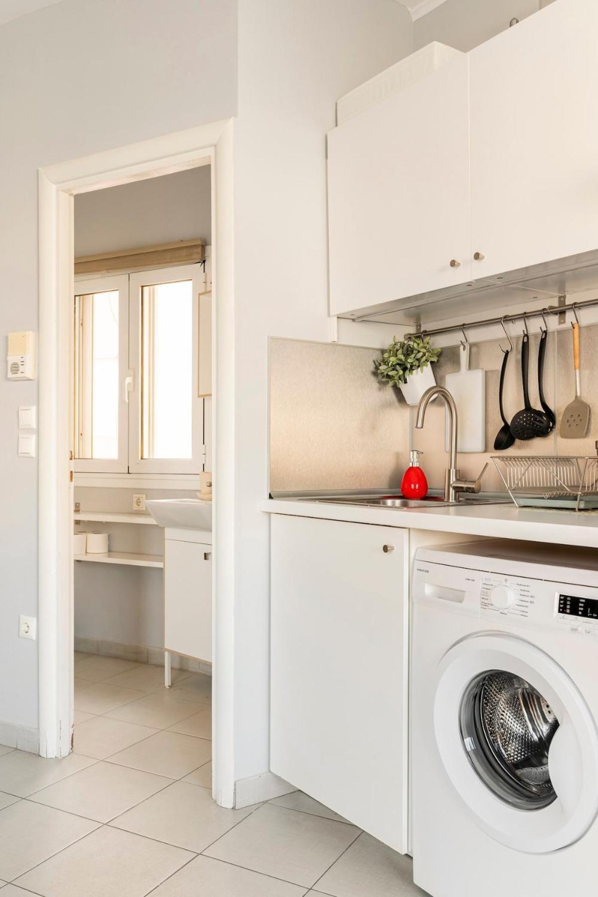 Lovely Apt W/Heated Jacuzzi &Full Acropolis View Athens Exterior photo
