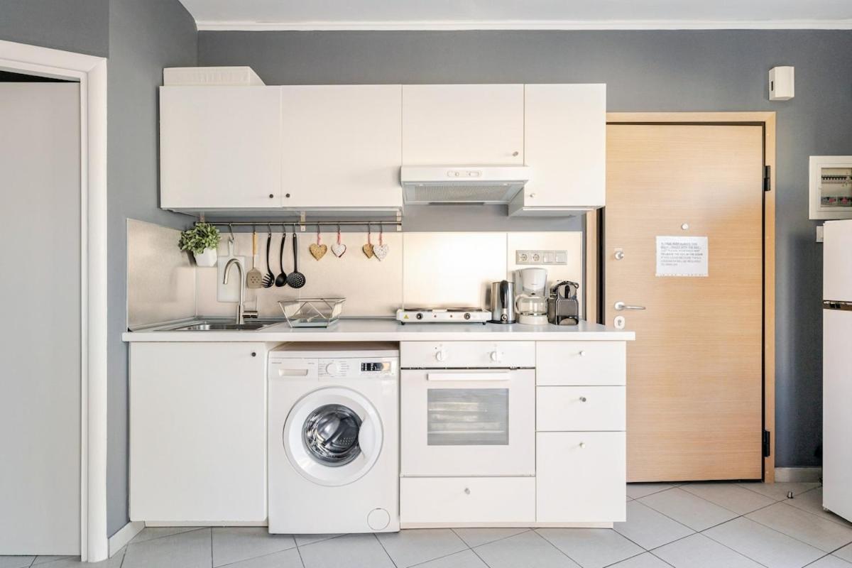 Lovely Apt W/Heated Jacuzzi &Full Acropolis View Athens Exterior photo